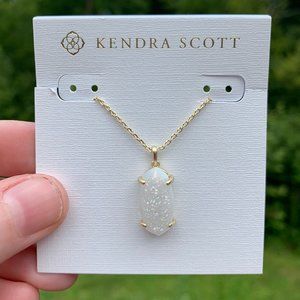 KENDRA SCOTT • Harrison Gold Pendant Necklace
